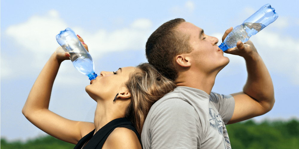 نوشیدن آب چه اثراتی بر کاهش وزن دارد ؟
